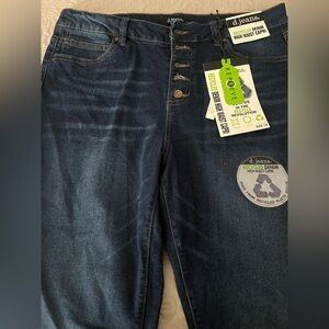 D. Jeans Button-Fly Denim crops